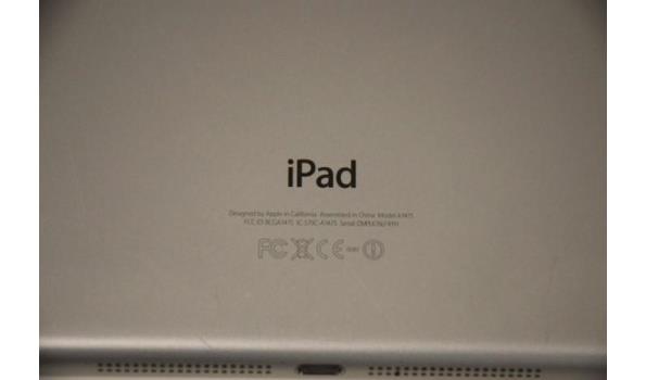 tablet APPLE, type A1475, werking niet gekend, mogelijks icloud locked, zonder kabels